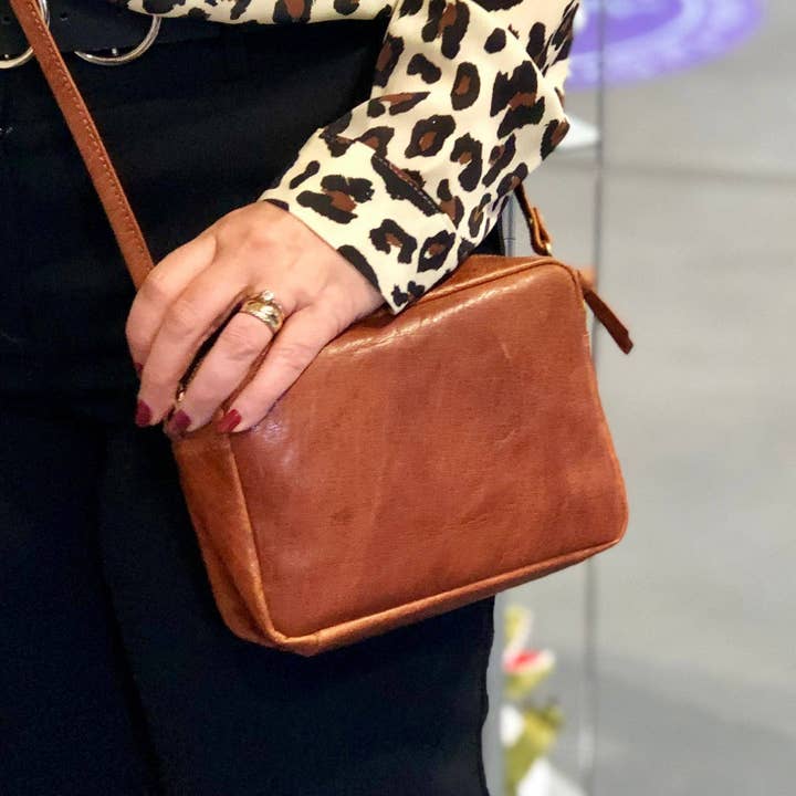 Pochette Maggie in vera pelle #LB603 per la vendita all'ingrosso da parte di Hydestyle London