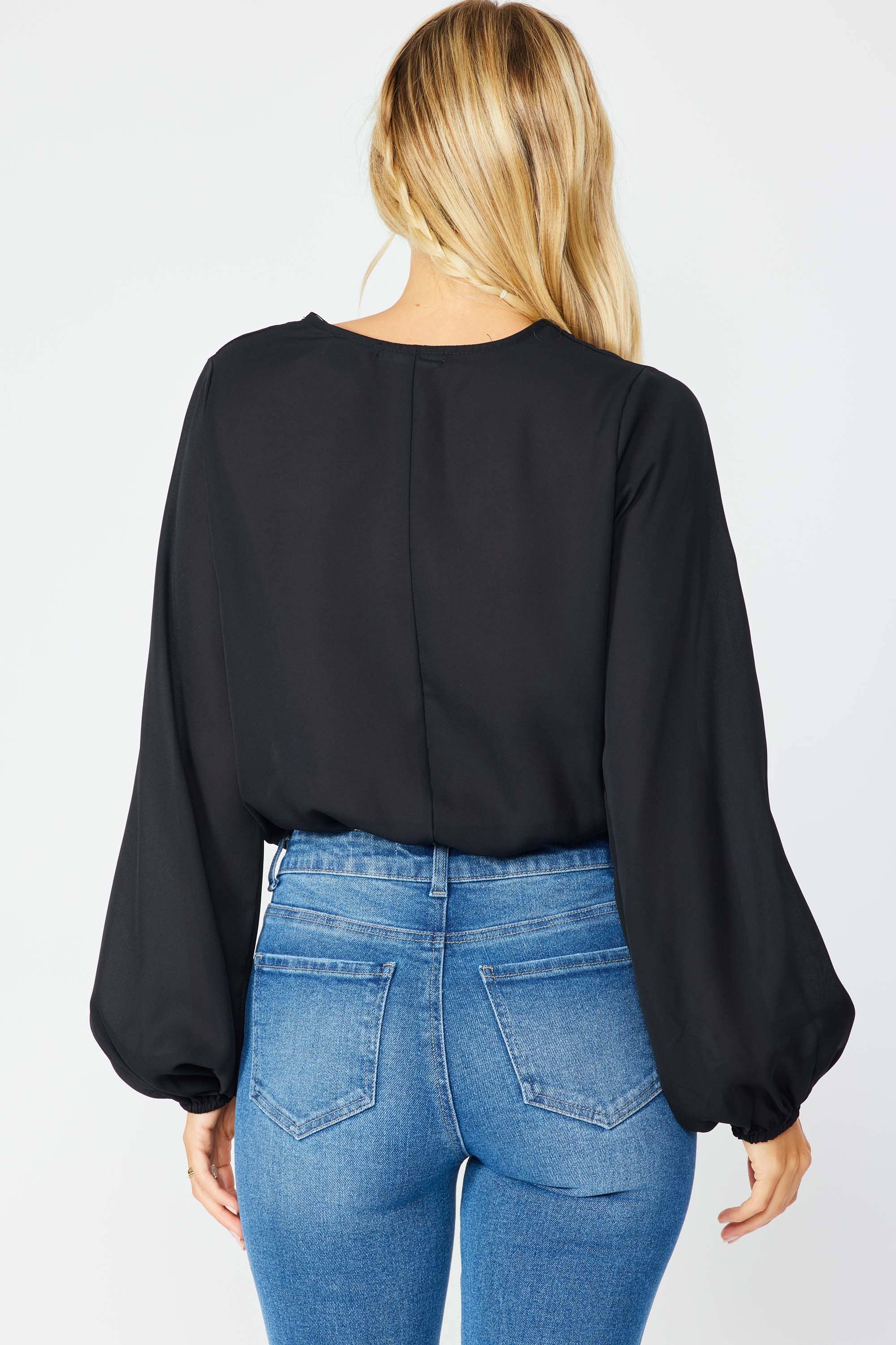 FSL Apparel - Venta al por mayor Blusa - Mujer - ST3474 - BODY TEJIDO CON CUELLO EN V Y MANGAS ABULLONADAS11