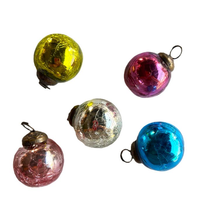 Ensemble de décorations en forme de boule de 1,5 pouces en pastels brillants pour la vente par Culturas