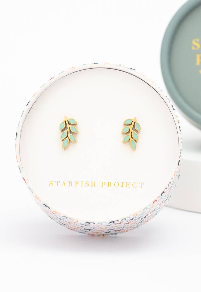Starfish Project, Inc – Engroshandel Ørestikkere – Rowen Leaf Stud øreringe - Forgyldte bladdesign Studs Mintgrønne Øreringe2