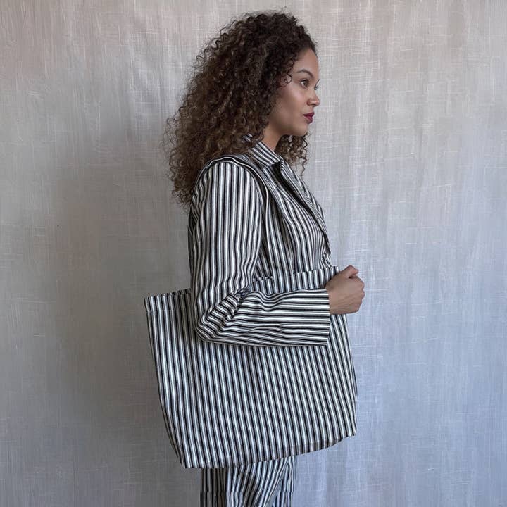 London Atelier Byproduct – wholesale Suit set – Women′s – Black White Striped Blazer Trousers Corset And Tote Bag Four Piece Set9