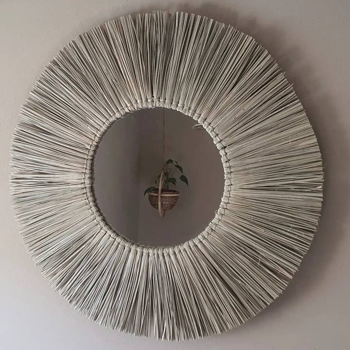 Natural Artisan Home - Wholesale Wall Mirror - Round Seagrass Decorative Mirror1