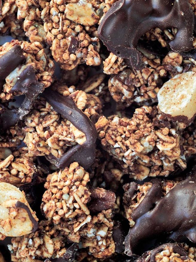 Chocolaas Granola 1kg | Speculaas & Dark Chocolate for wholesale by Naturally Granola