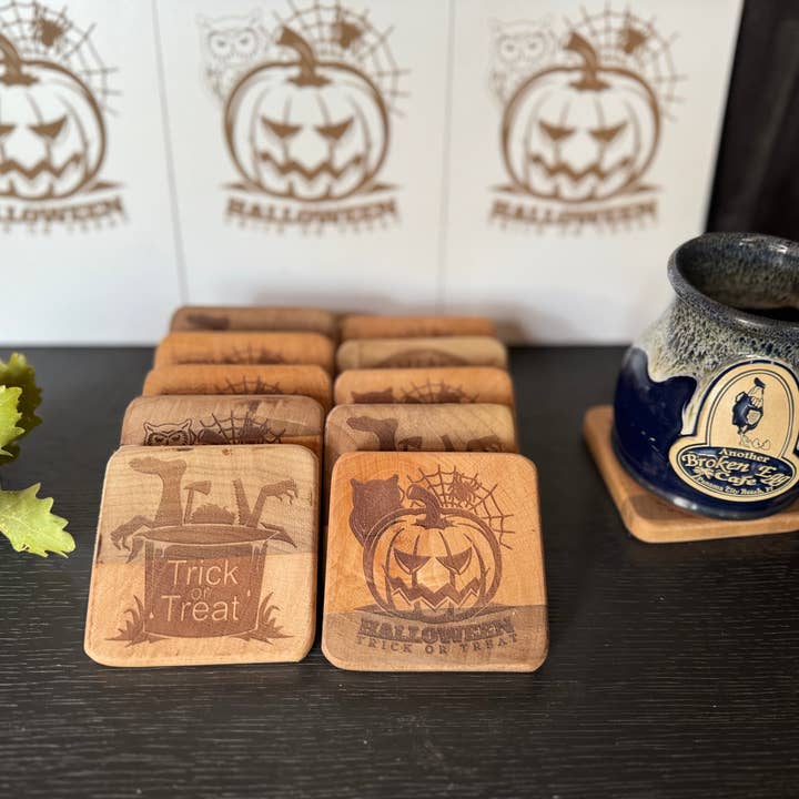 WoodCraftHaven - Venta al por mayor Posavasos - Posavasos de madera para Halloween, 3.2 pulgadas de ancho y 0.3 pulgadas de alto