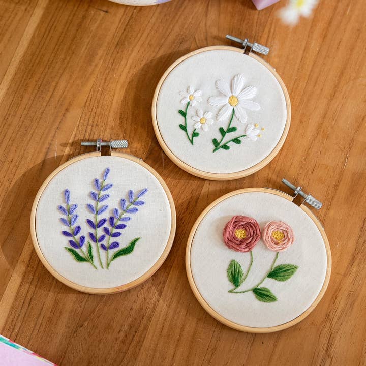 FLORAL MINIS - Embroidery Kit for wholesale by Craft Club