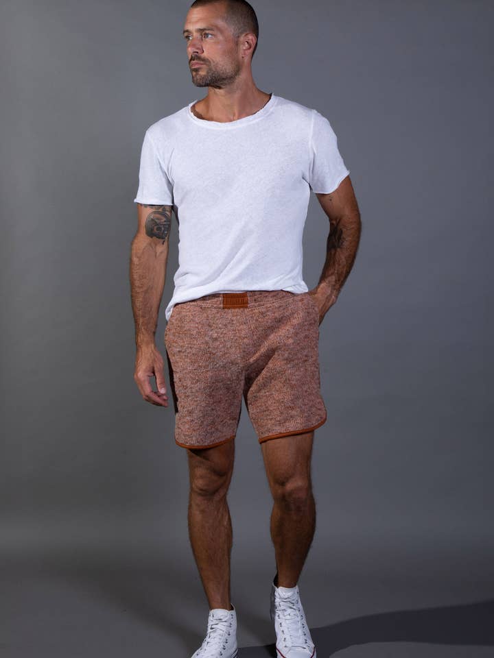 Short en maille douce mélangée pour homme O.S.B. pour la vente par Mika Jaymes