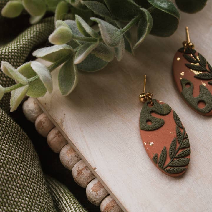 Orecchini pendenti Monstera Ovals per la vendita all'ingrosso da parte di Lucky Penny Designs