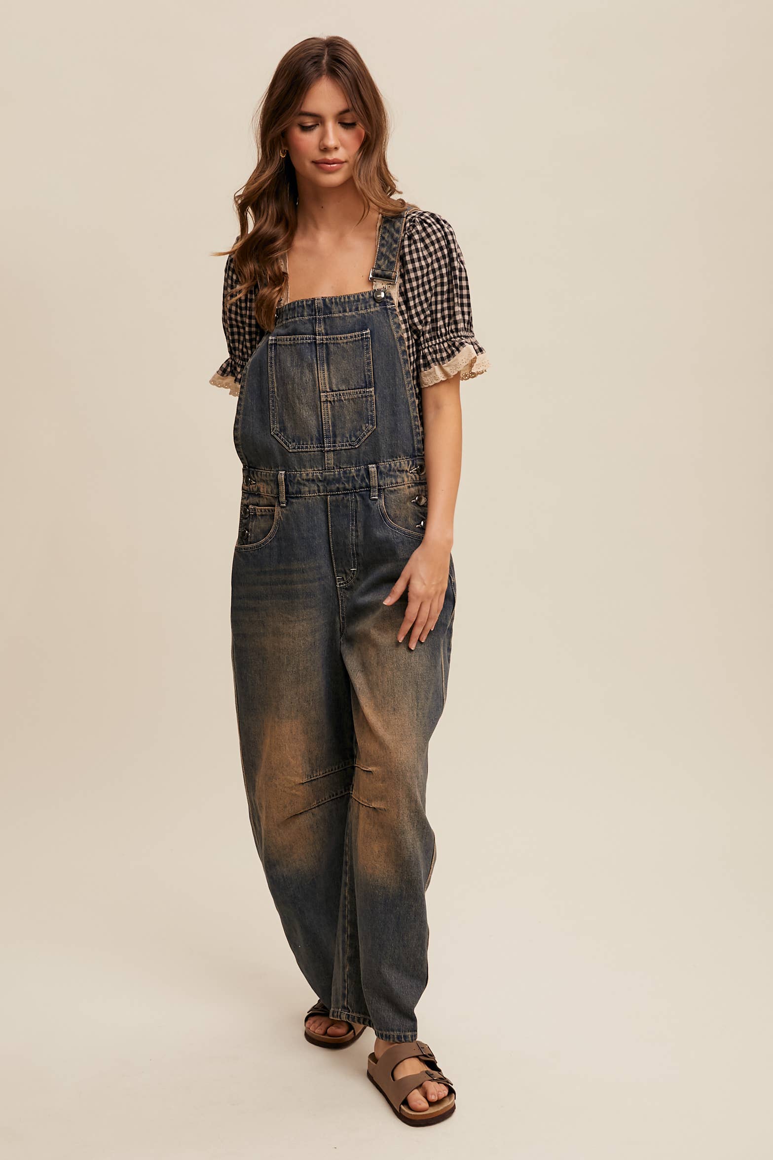 Listicle – Großhandel Overall – Damen – Barrel Jean Latzhose aus Denim mit weitem Bein18