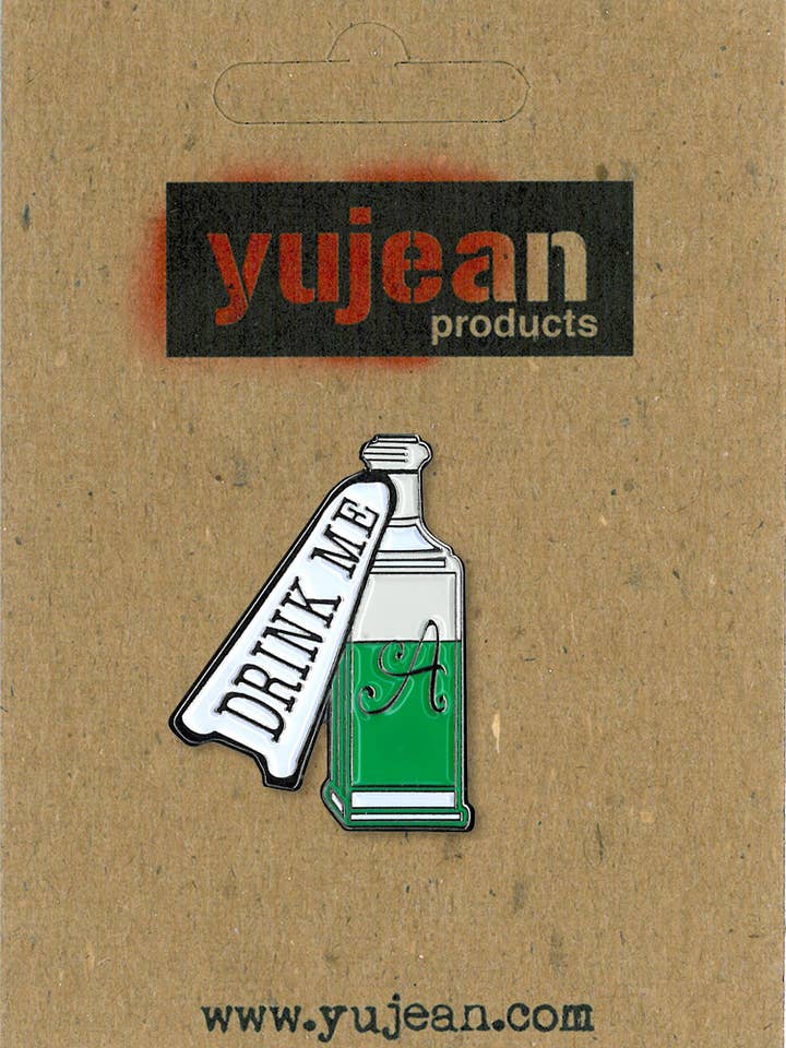Alice „drikke mig“ emalje Pin-E1074 for engroshandel hos Yujean