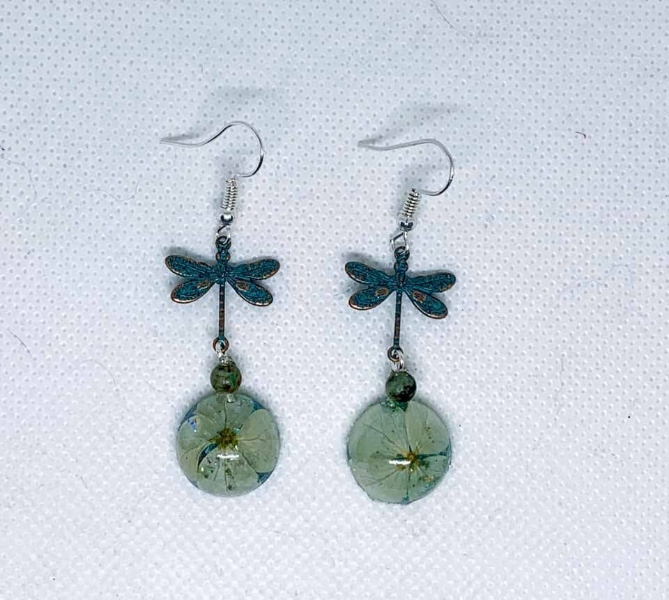 Vivian Treasury - Wholesale Dangle Earrings - Real Hydrangea Dragonfly Earrings2