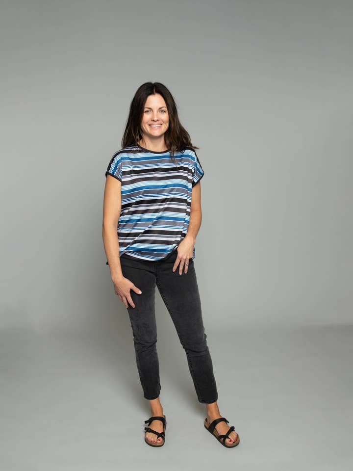 T-shirt ad alte prestazioni reversibile a righe nere e texture nera per la vendita all'ingrosso da parte di Flip Outfit