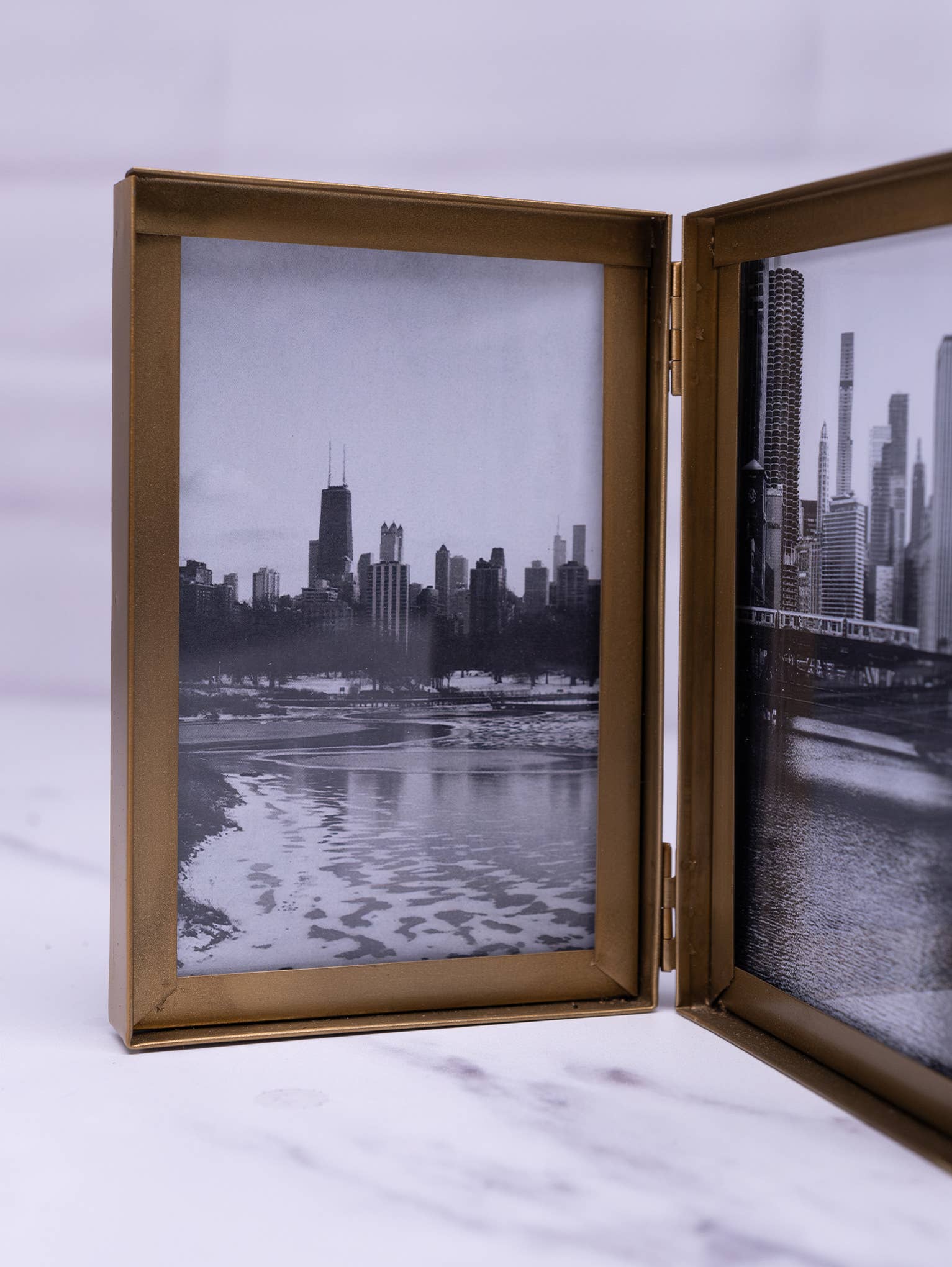 Made Market Co. – wholesale Picture frame – Oversized Hinged Gold Photo Frame 4x610