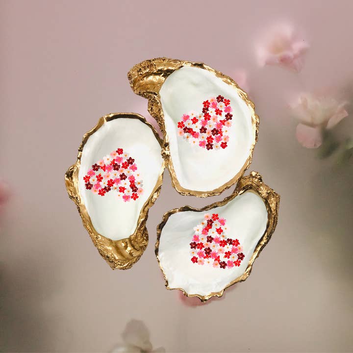 Flower Heart Oyster Shell Ringskål för wholesale av Willett and Co