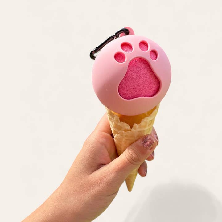 Ball Holder - Strawberry🍓 for wholesale by Trufois