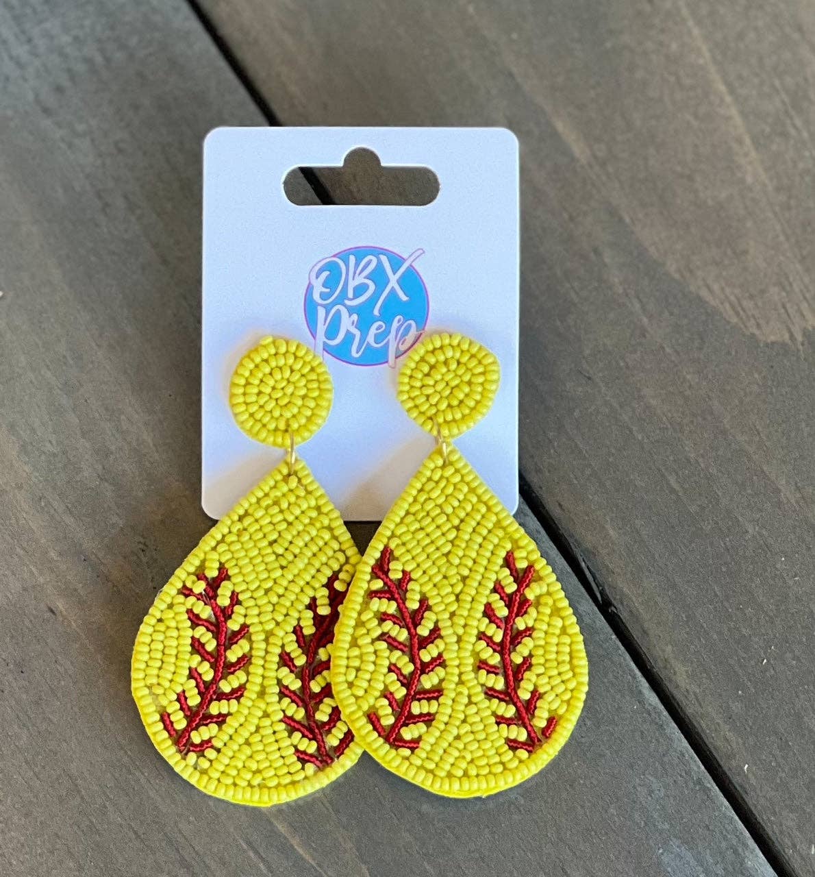 OBX Prep - Vente Boucles d'oreilles pendantes - Boucles d'oreilles pendantes en forme de larme de softball avec perles2
