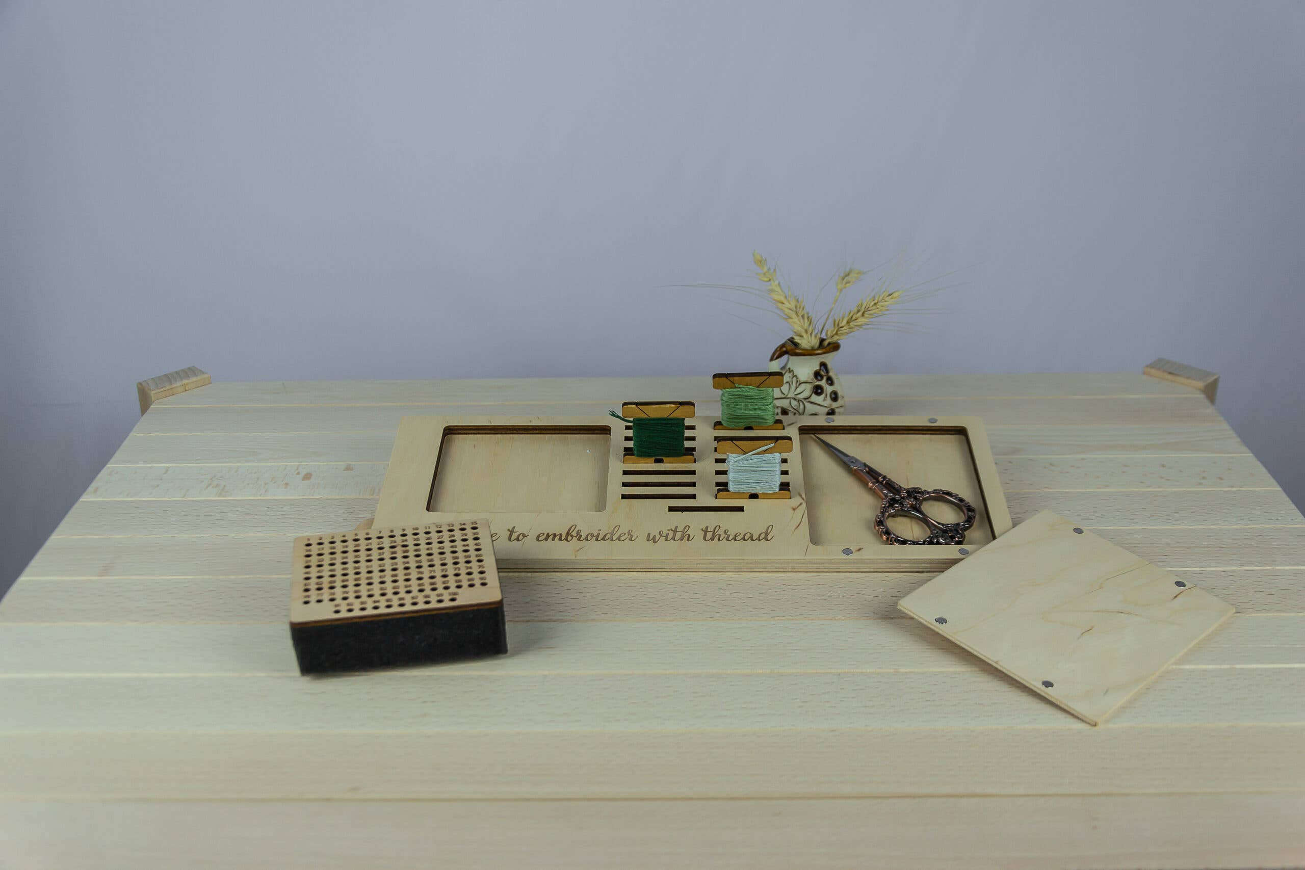 Embroidery craft - Venta al por mayor Material para bordado/punto de cruz - Soporte para bobinas/carretes con imán para agujas 15 ranuras8