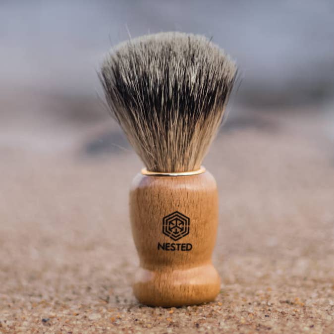 Blaireau à raser avec brasuka pour la vente par Nested