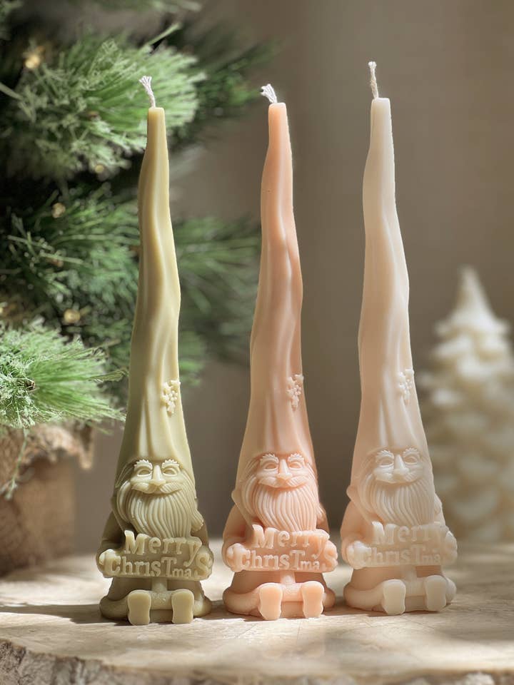 Candela natalizia Gnome per la vendita all'ingrosso da parte di CandlesCo Australia