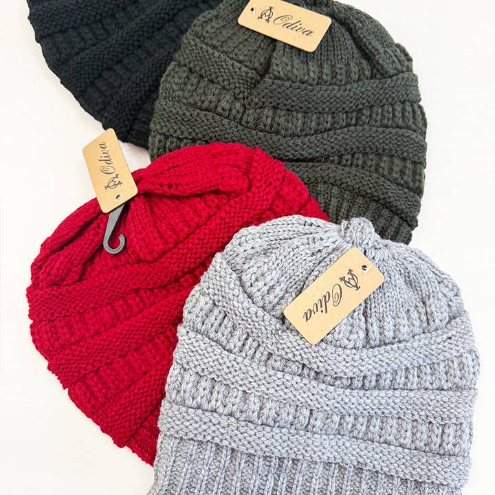 assorti Bonnets en maille côtelée pour queue de cheval en vente sur Faire2