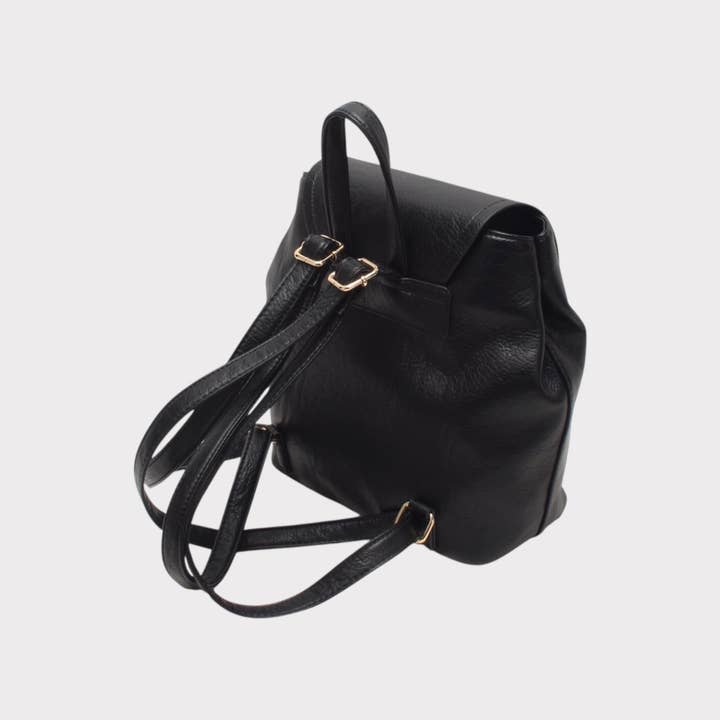 BESTINI - Wholesale Backpack - Women's - Small backpack, magnetic clasp and zipper, with front pocket8