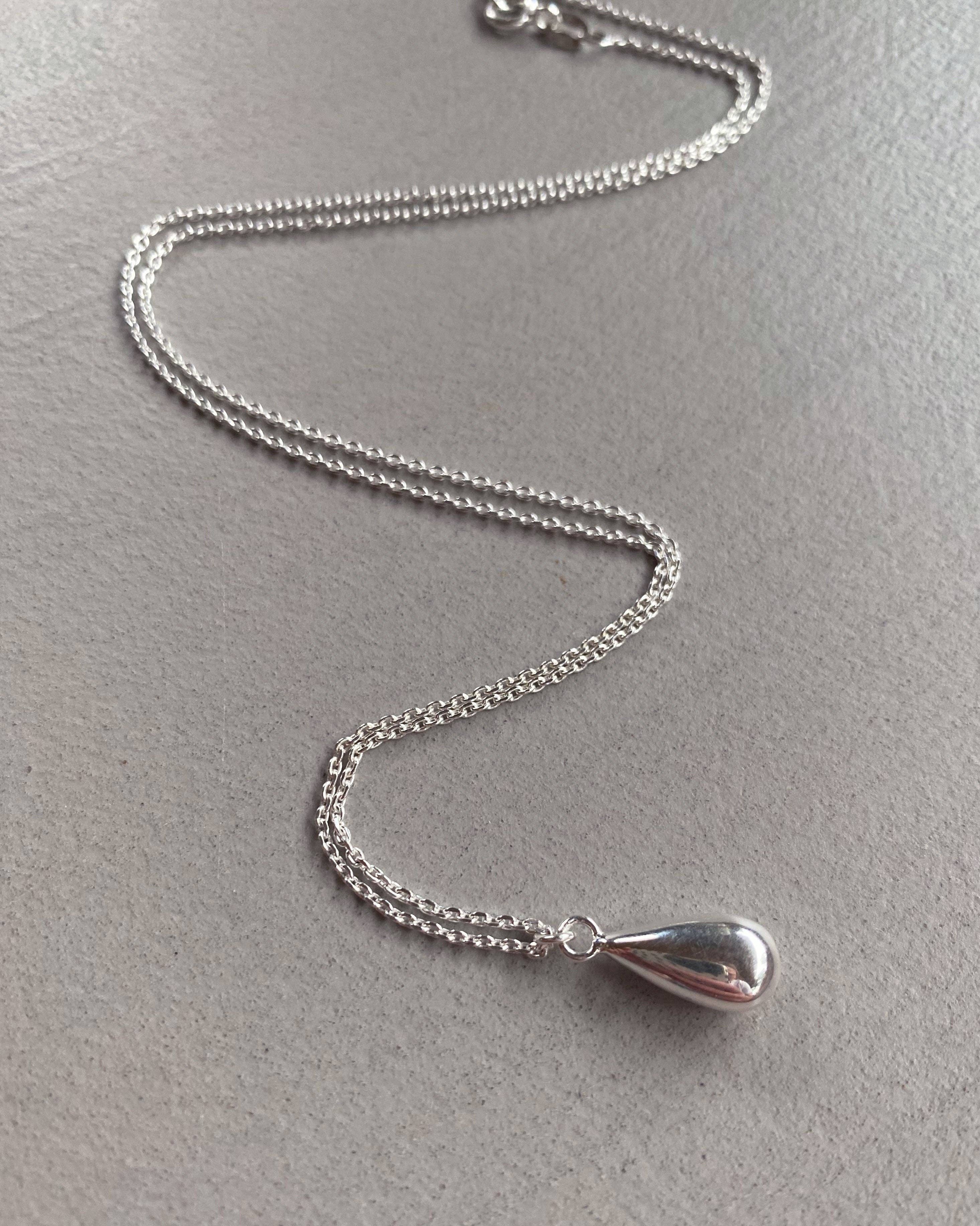 Pikfine eGbR - Vendita all'ingrosso Collana con ciondolo/pendaglio - Collana lunga con gocce "Svala"1