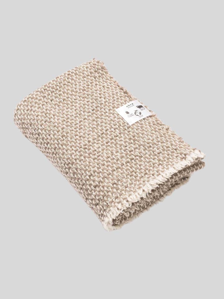Aino Throw Beige - 100% finnische Schafwolle für den Großhandel von Ekta Helsinki