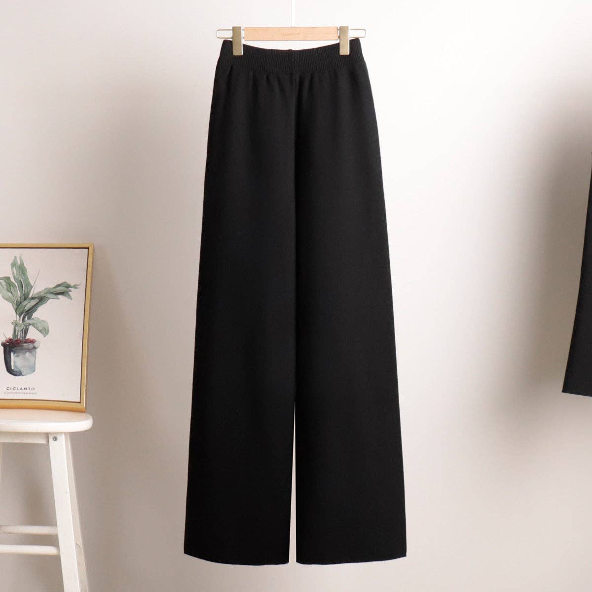 Dipped Shop – wholesale Lounge set – Women's – 2+Solid Color Label V-Neck Knit Sets DPSP12246