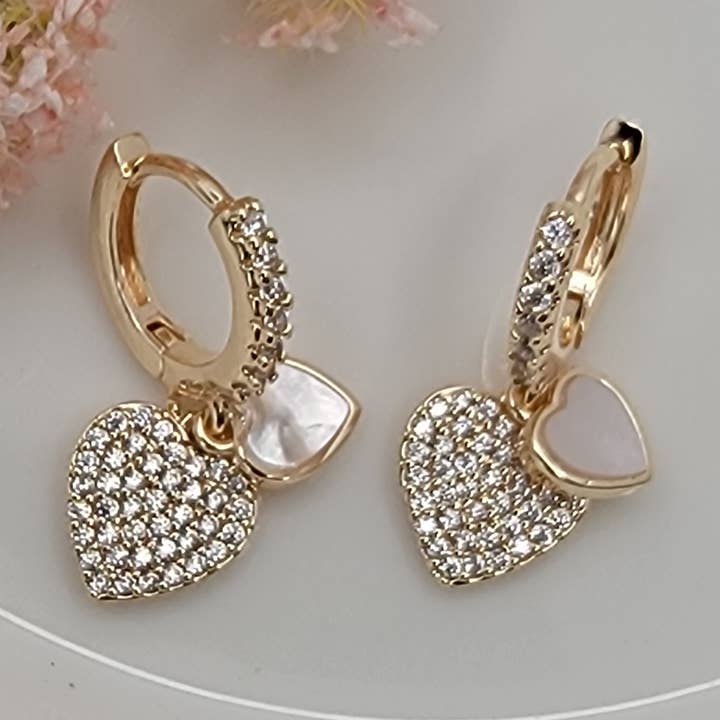 DUBBELHJÄRTA HÄNGE CLICKER ÖRHÄNGEN. för wholesale av BETTYOH INC