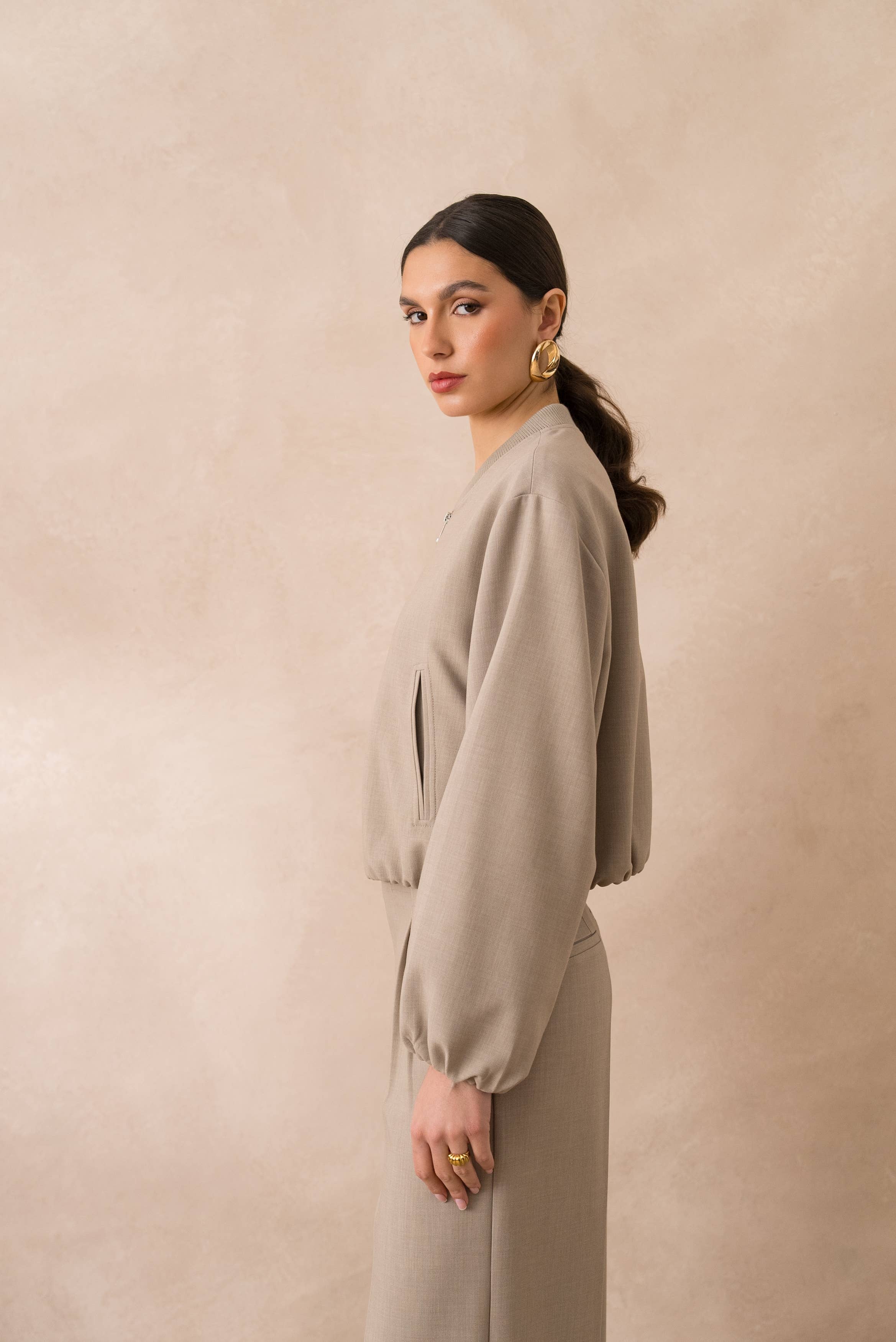 Attentif Paris - Wholesale Bomber Jacket - Women's - [Aura] Short bomber jacket with classic collar5