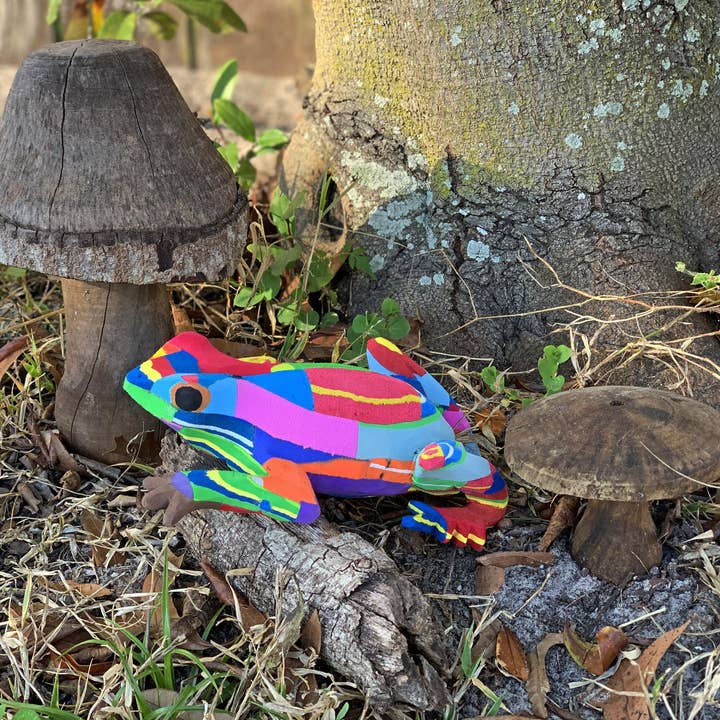 Ocean Sole - Venta al por mayor Escultura - Escultura de sandalias de rana - Venta al por mayor1