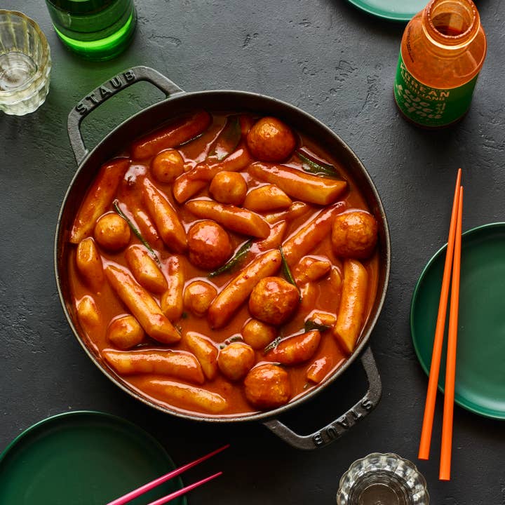 WE LOVE YOU - Wholesale Hot Sauce - Sweet & Spicy Gochujang Chili Sauce1