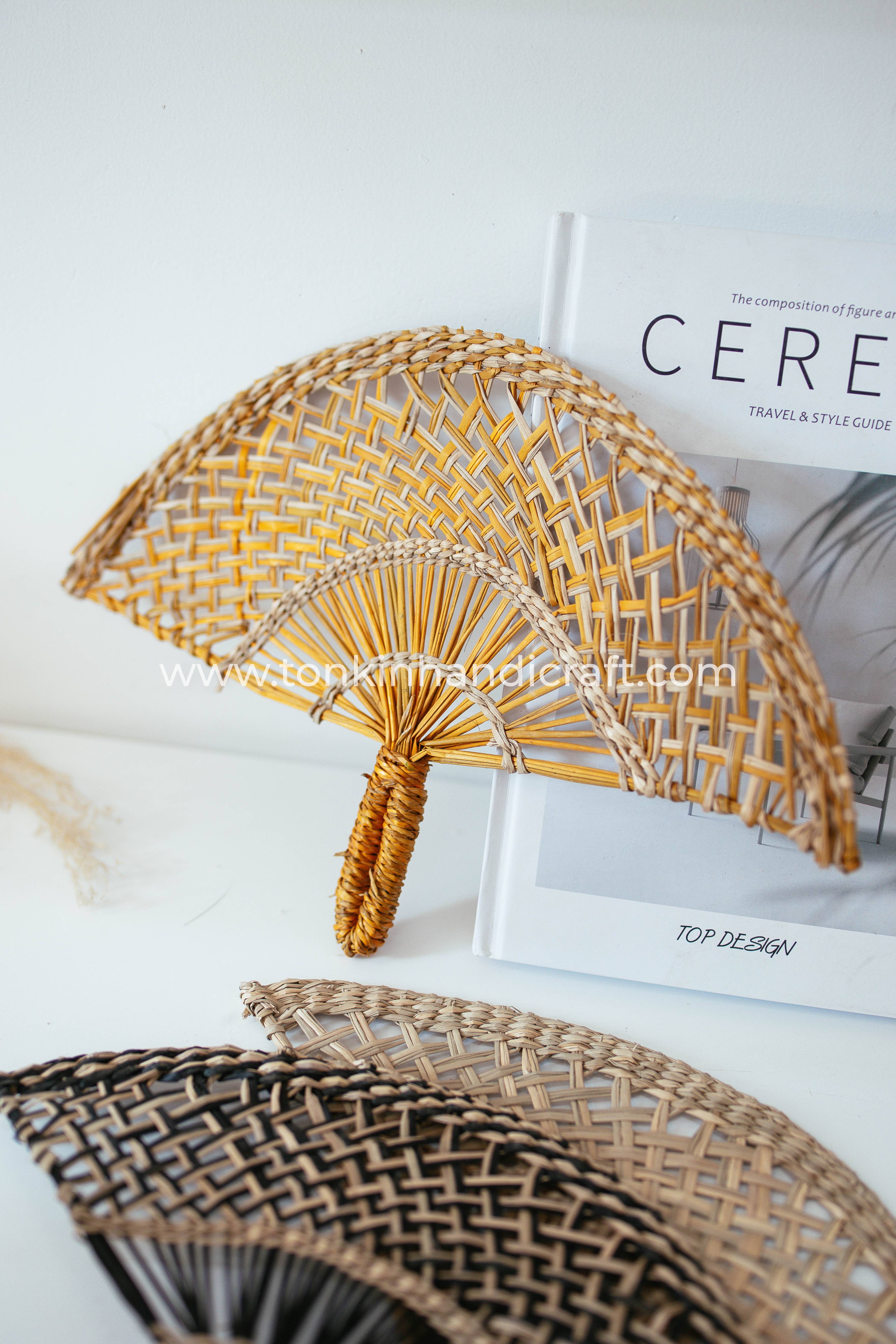 Tonkin Handicraft - Wholesale Wall Accent - Seagrass woven fans1