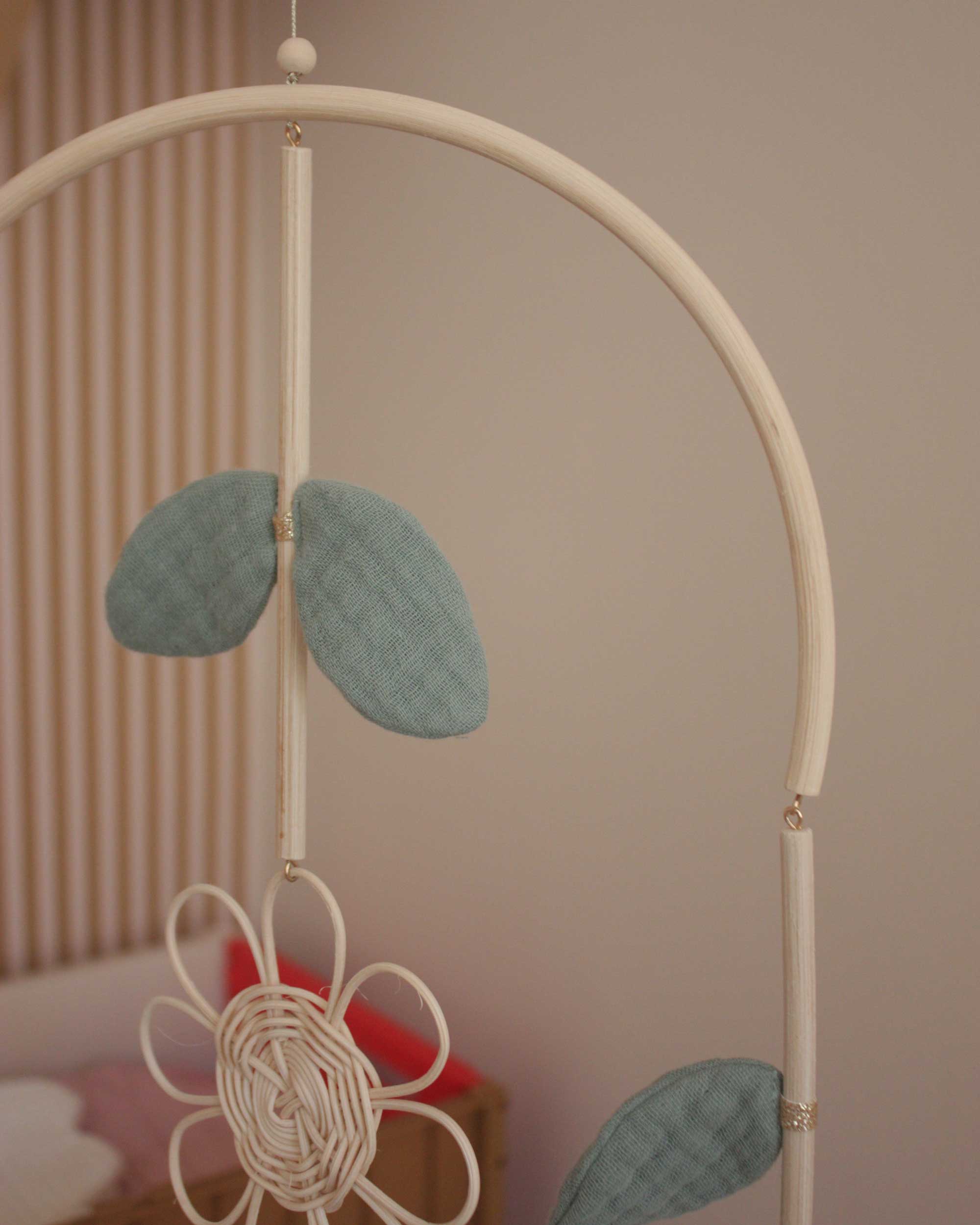 ateliersolelh - Wholesale Baby Mobile - mobile hanging daisies3