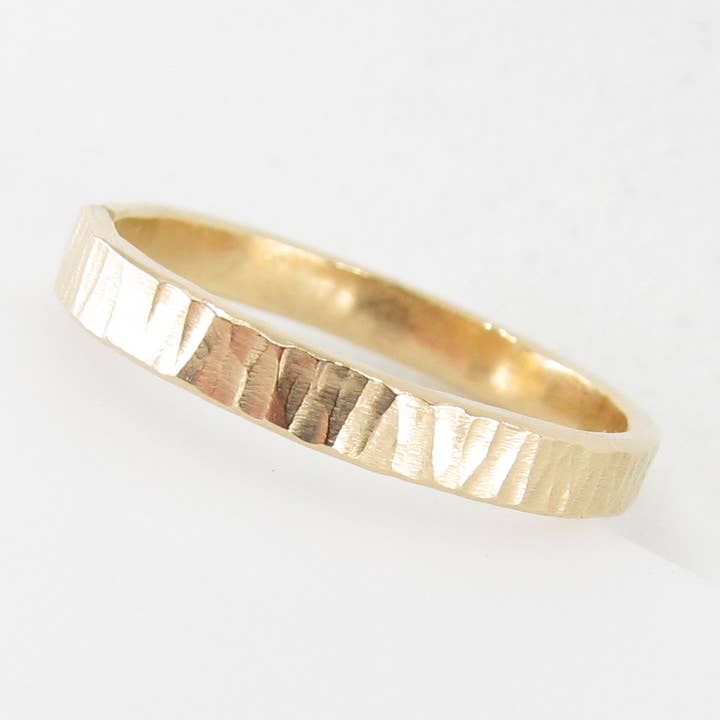 Gesmede Hamer Getextureerde Ring voor wholesale door J. Mills Studio