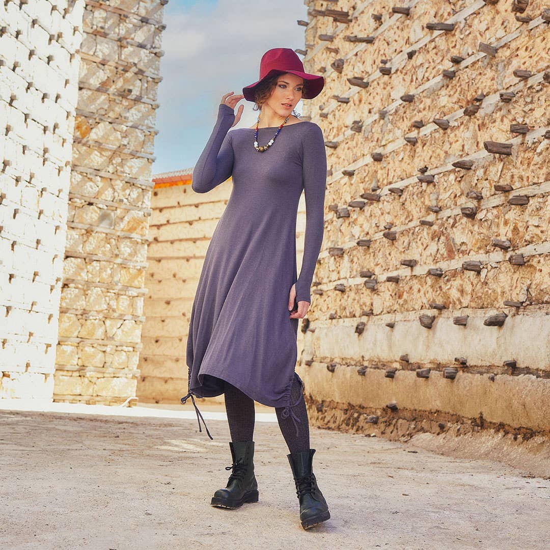 Los Banditos – Großhandel Kleid – Damen – Langes Winterkleid mit Daumenloch in Anthrazit2