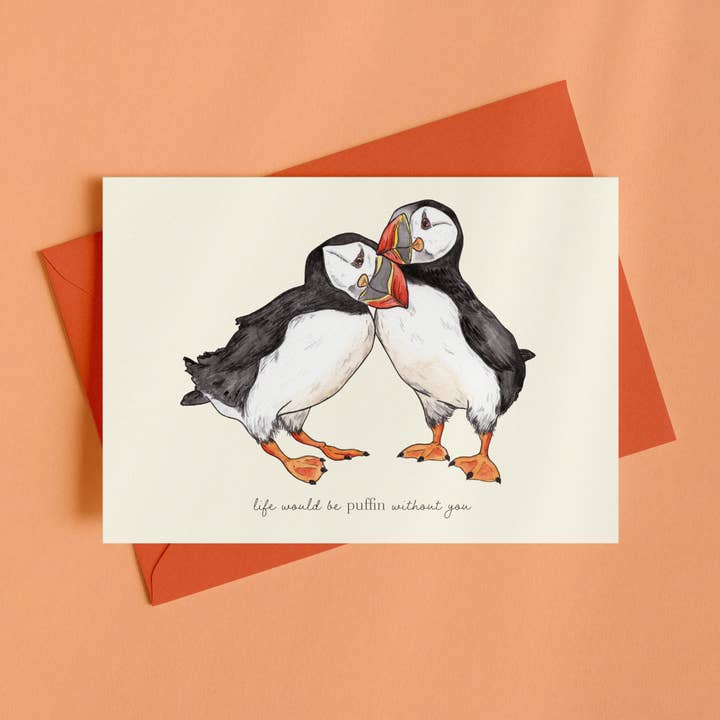 Carte d'amour Puffin - Oiseaux amoureux - Carte de la Saint-Valentin pour la vente par Drawn to Nature