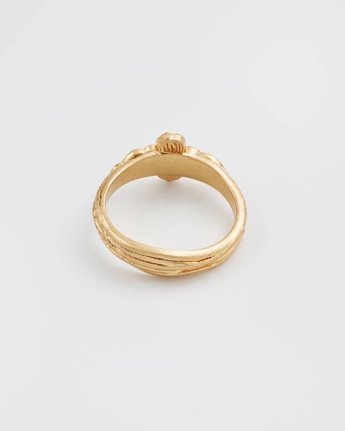 Fable England – wholesale Band/Stackad Ring – Poppy Anemone Guld Ring4