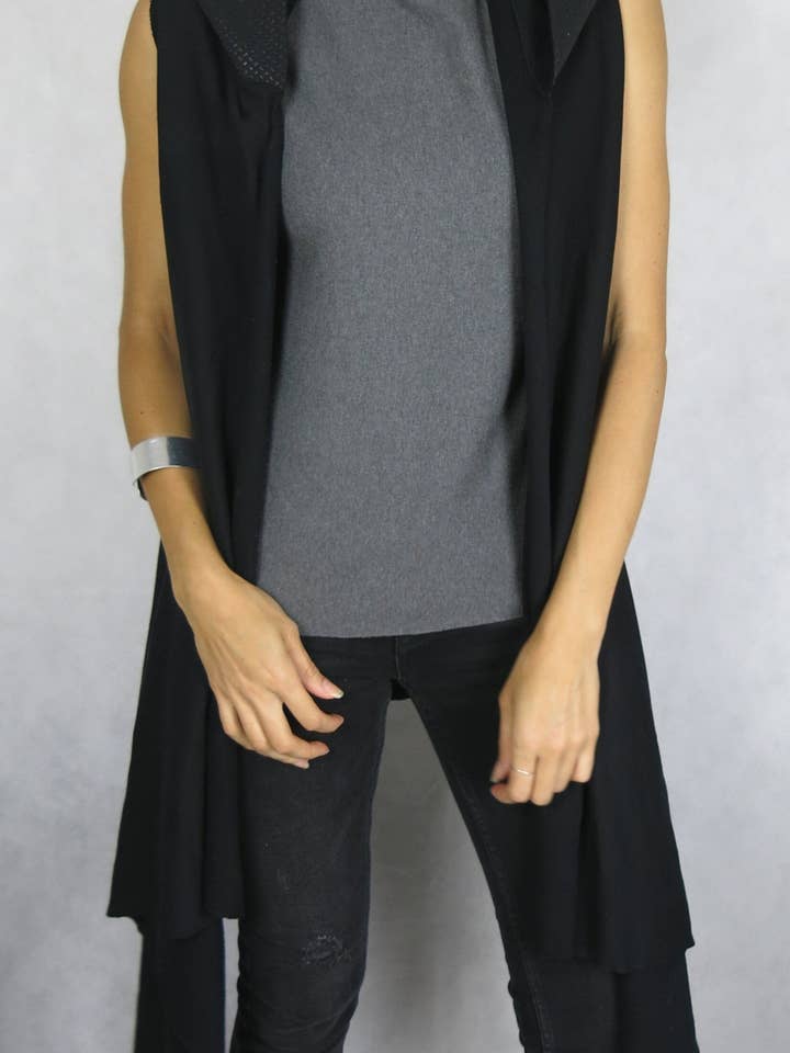 Jas met capuchon met stippen voor wholesale door GYN & MILK