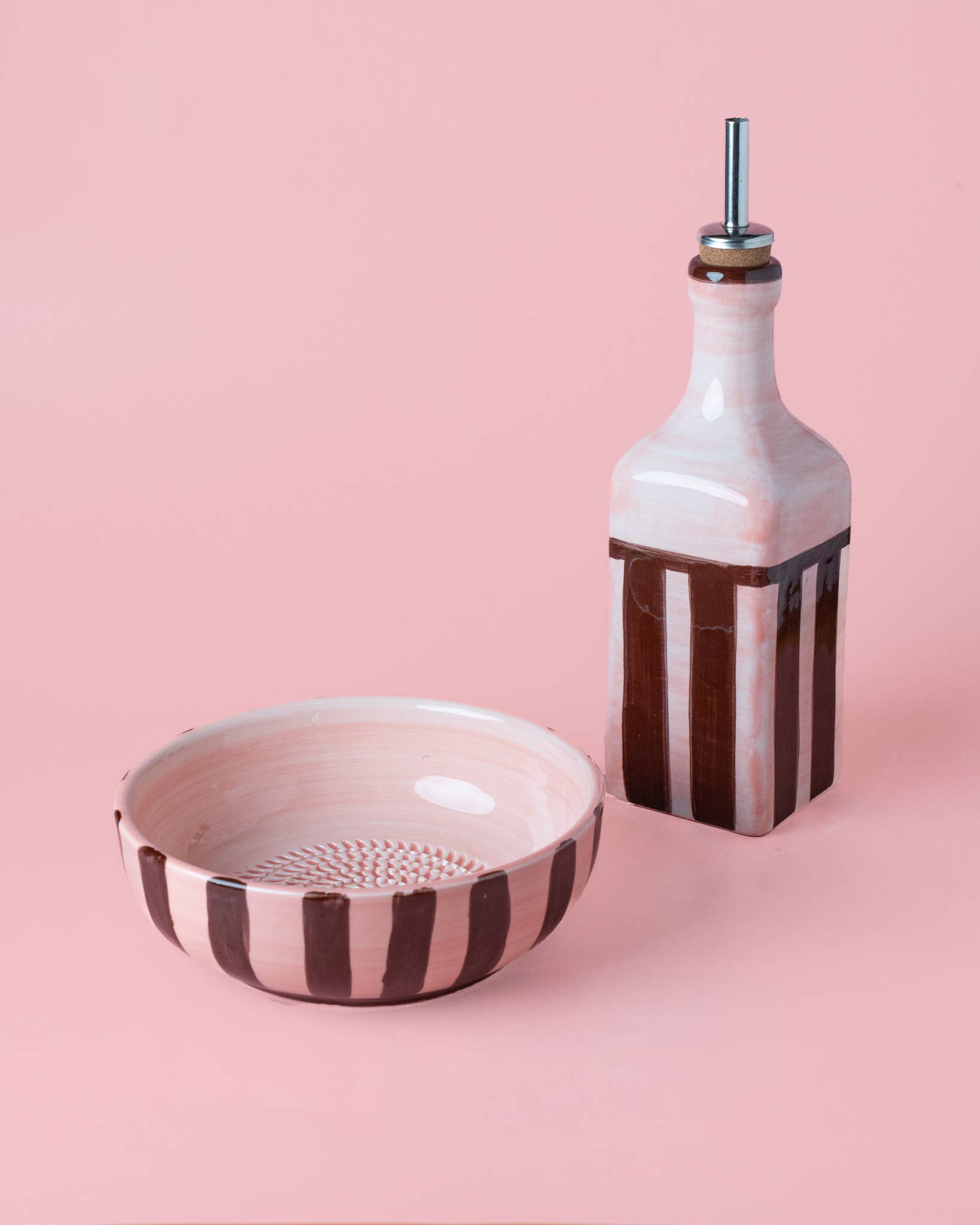 Alfar Tierra Cocida – wholesale Zester – Juego de Desayuno de Cerámica Hecho a Mano Dispensador de Aceite y Plato Rallador17