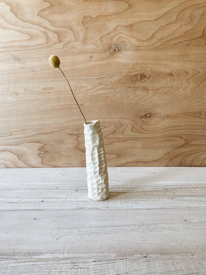 Pinch Pot Vase for engroshandel hos Bridget Dorr Ceramics