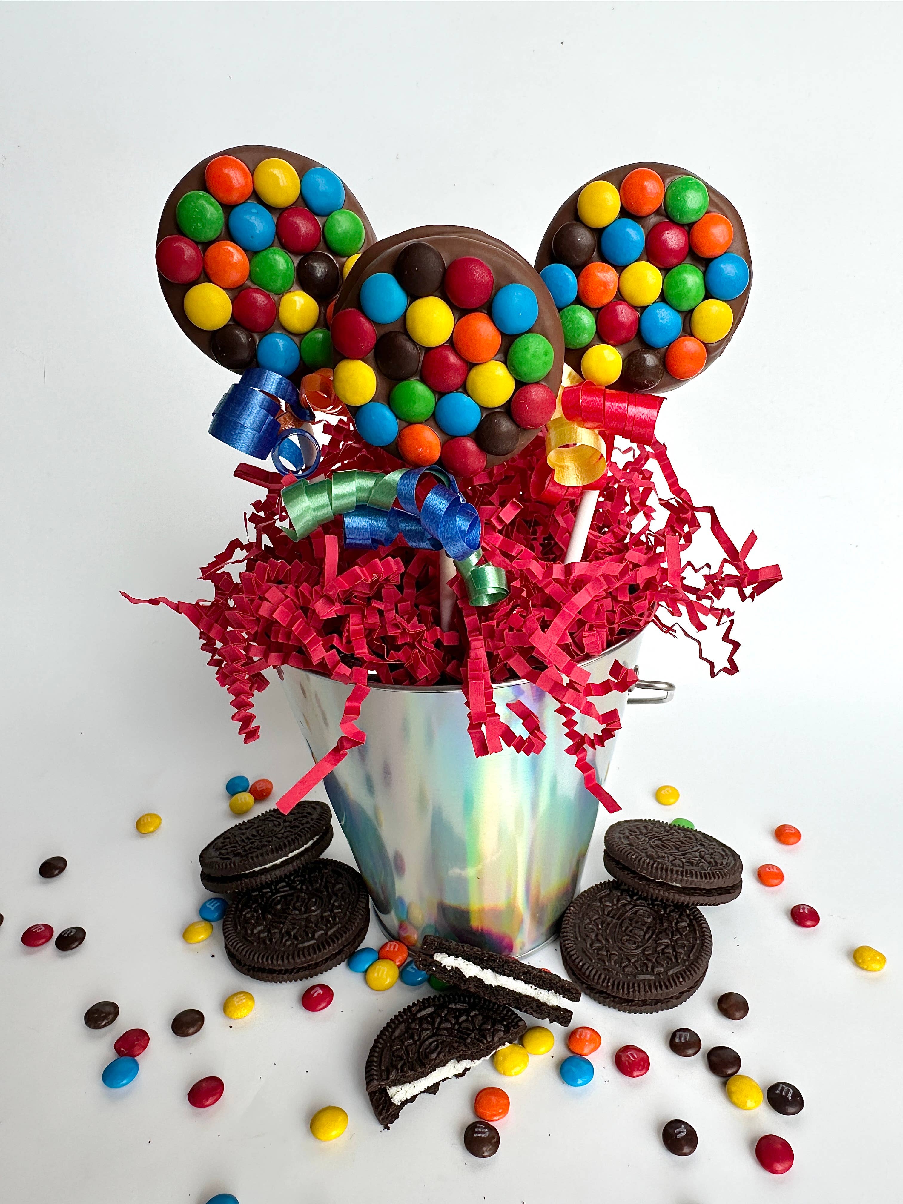 Delightful Chocolates - Wholesale Chocolate Covered Sweets - Chocolate Candy Decorated Milk Chocolate Oreo Pops1