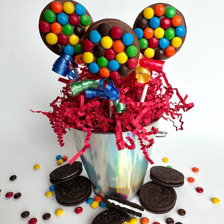 Delightful Chocolates - Wholesale Chocolate Covered Sweets - Chocolate Candy Decorated Milk Chocolate Oreo Pops1