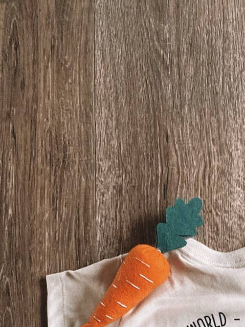 Maglietta Not of this world per la vendita all'ingrosso da parte di AK CLOTHING COMPANY, LLC