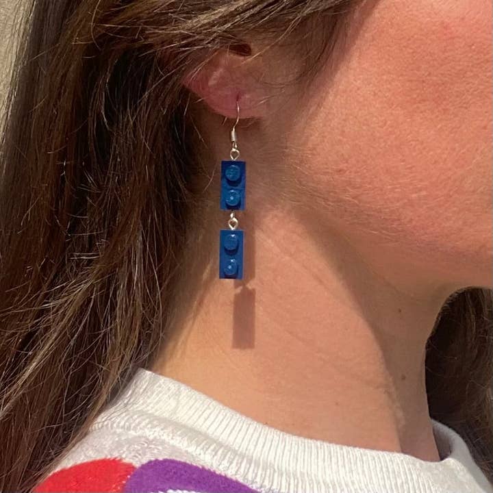 Brique d'Oreille – Großhandel Ohrhänger – Silberne hängende Ohrringe mit Lego-Stein9