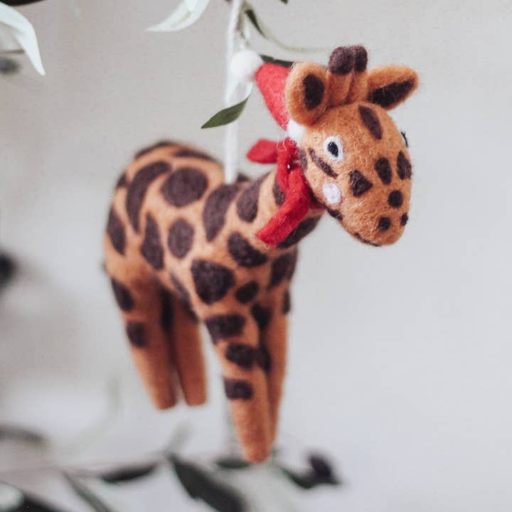 Adorno navideño con forma de jirafa | Adornos de fieltro para venta al por mayor de Play Planet