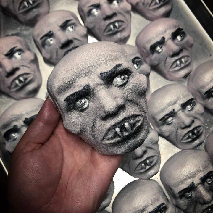 Dracula badebombe for engroshandel hos Boil & Bubble