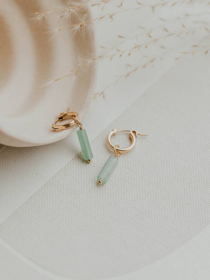 Abalorios Seafoam con forma de gema, con relleno de oro de 14 quilates y plata de ley para venta al por mayor de Hello Adorn