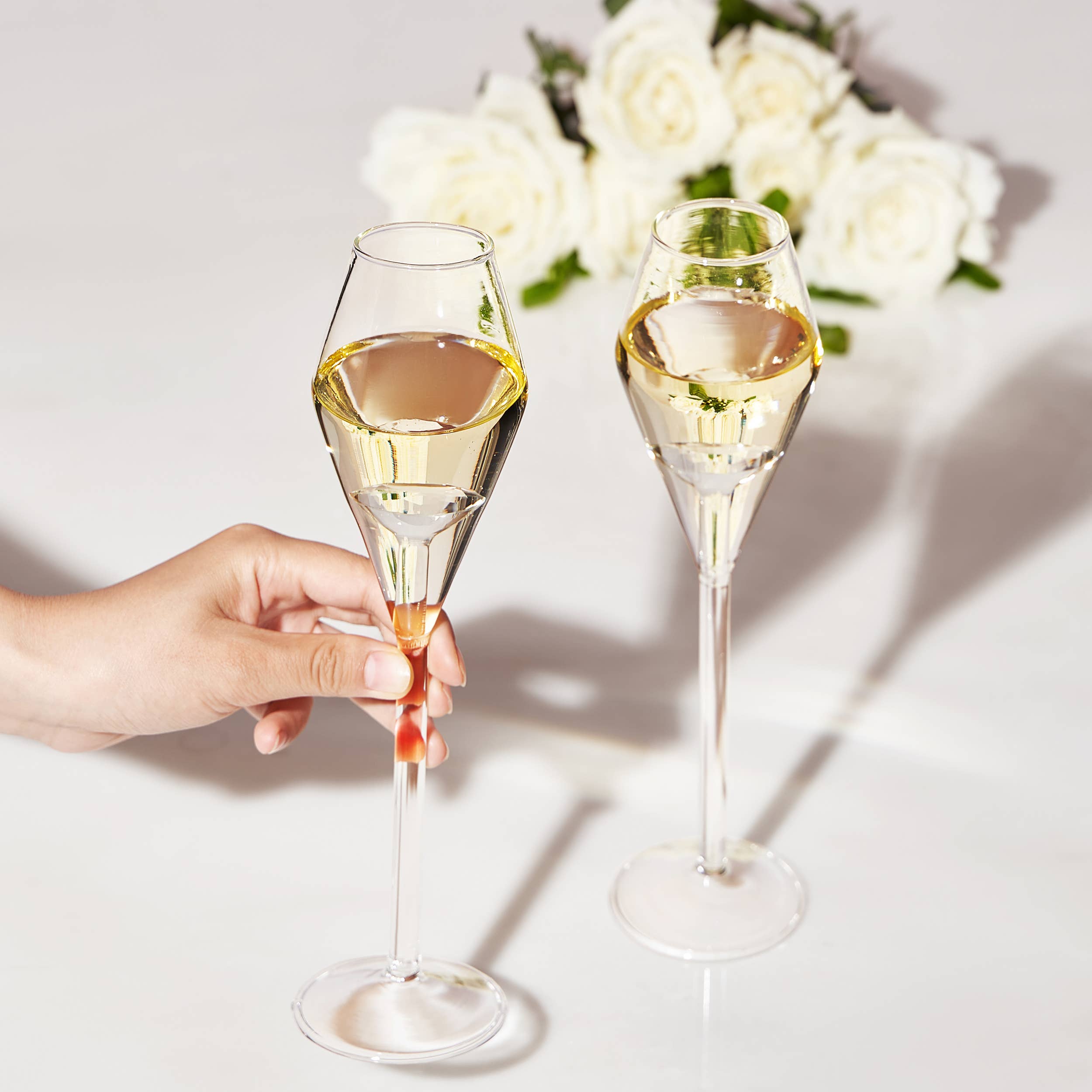 The Wine Savant /  Khen Glassware – Großhandel Champagnerflöten – Champagnerflöten für Braut| 2er-Set | Kristallförmig, 7 OZ2