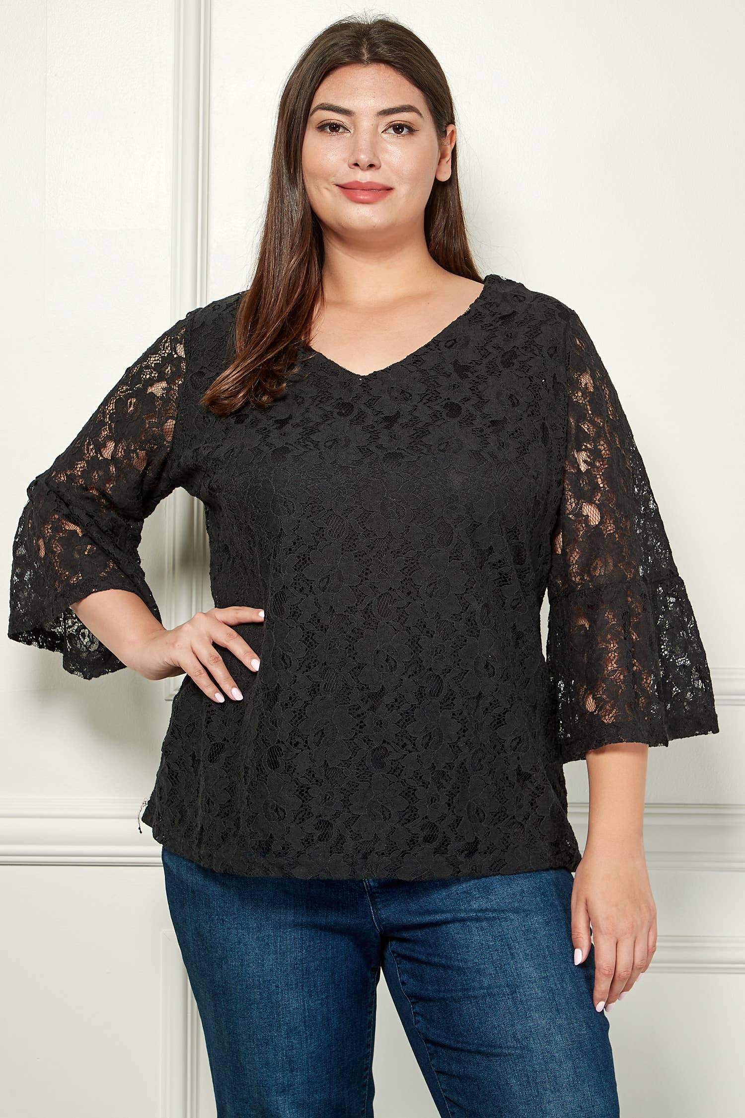 Winslow Collection - Wholesale Blouse - Women's - PLUS SIZE V- NECK ELBOW SLEEVE LACE TOP G9018250PX0