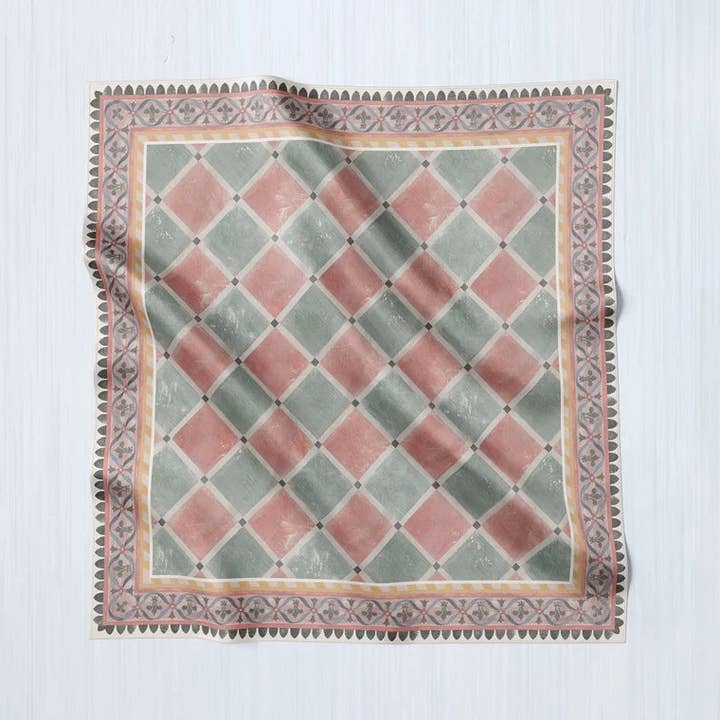 Palazzo Della Leonessa Arlequin com afrescos, Lenço Quadrado Luxuoso/Wrap/Xale Boho, Feito sob Encomenda, Artesanal e Livre de Crueldade por atacado de Ebon et Noir LLC